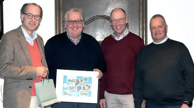 v.l.n.r.: Dr. Alexander Hinrichs (QS-Geschäftsführer), Jens Stechmann (ehemaliger Vorsitzender Bundesausschuss Obst und Gemüse (BOG), Wilfried Kamphausen (QS-Bereichsleiter Obst, Gemüse, Kartoffeln), Claus Schliecker (Vorsitzender Bundesfachgruppe Obstbau)